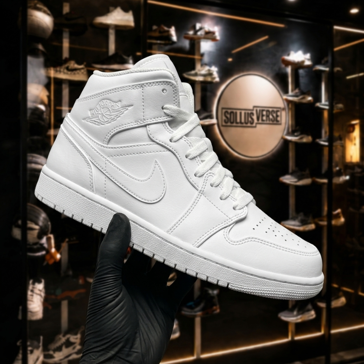 Baskets Air 1 Mid Triple White pour Homme