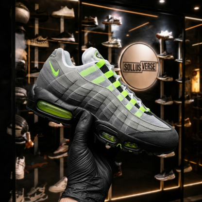 Baskets Air Max 95 Neon pour Homme Gris Volt