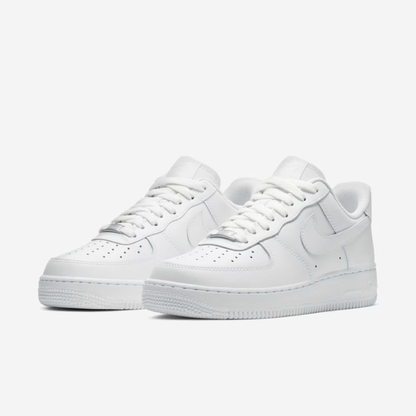 Baskets Air Force 1 '07 pour Femmes Triple White